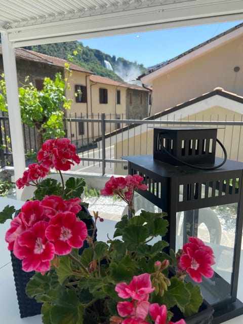 Property building, Balcony/Terrace, Evening entertainment