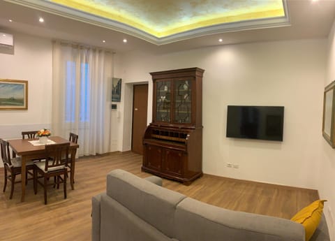 Communal lounge/ TV room, Seating area