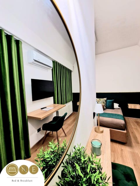 Logo/Certificate/Sign, Bedroom