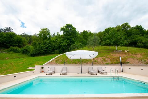 Stone house with 4 bedrooms and beautiful view Villa in Split-Dalmatia County