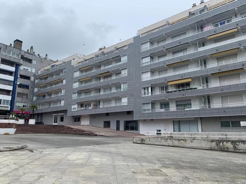 Property building, Neighbourhood