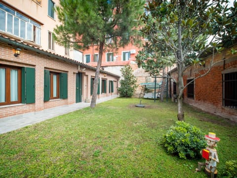 Patio, Balcony/Terrace