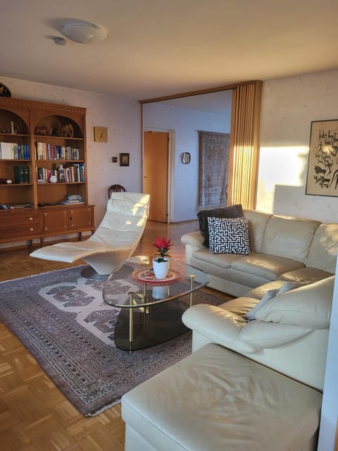 Large apartment with 4 bedrooms, central location Apartment in Finland