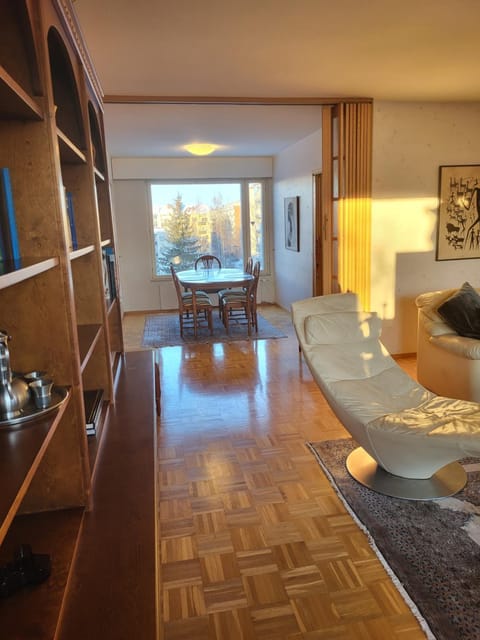 Large apartment with 4 bedrooms, central location Apartment in Finland