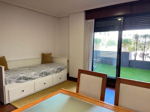 Bed, View (from property/room), Photo of the whole room, Bedroom