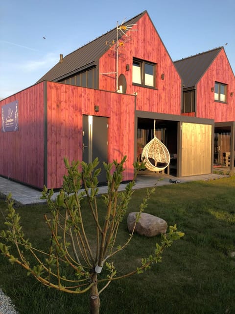 Property building, Facade/entrance, Garden