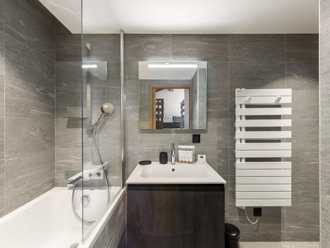 Appartement spacieux avec accès bien-être, proche des pistes et du centre de Megève - FR-1-569-46 Apartment in Megève