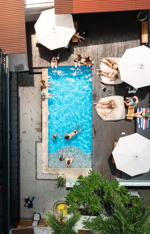 Property building, Swimming pool