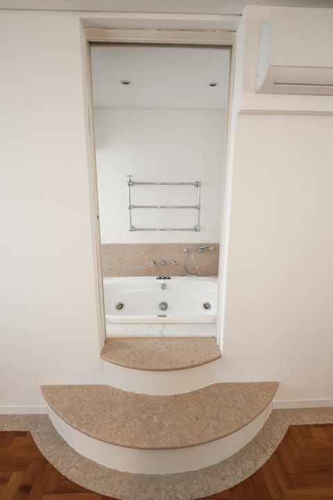 Hot Tub, Hot Tub, Spa and wellness centre/facilities
