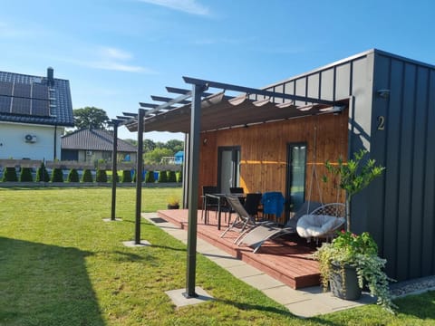 Property building, Garden, Balcony/Terrace