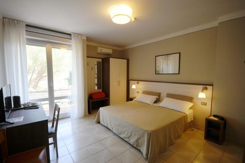 Shower, Bathroom, TV and multimedia, Balcony/Terrace, Bedroom
