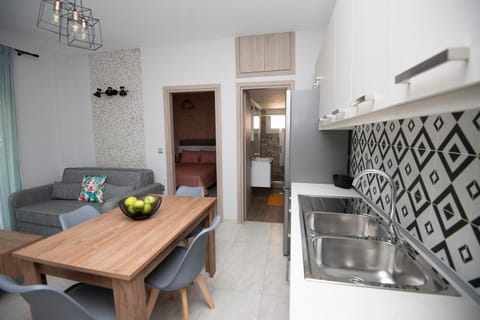 Kitchen or kitchenette, Living room, Photo of the whole room, Seating area, Dining area