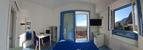B&B Acquamarine Bed and Breakfast in Salerno