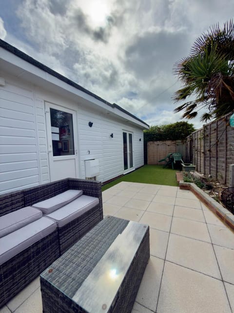 Property building, Patio, Garden