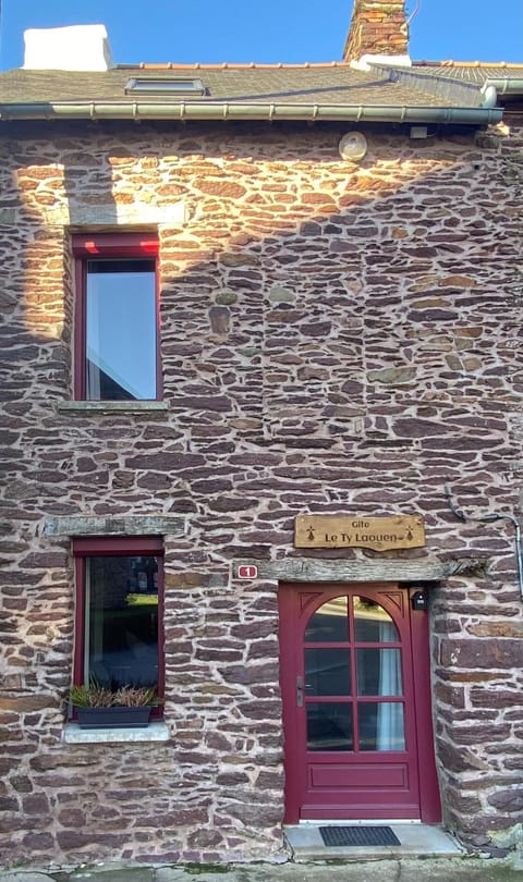 Gite Le TY LAOUEN House in Paimpont