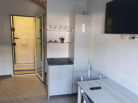 TV and multimedia, Kitchen or kitchenette