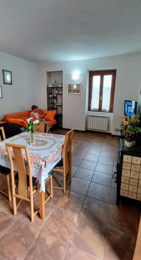 Luminoso tra i rami del Lago di Como, Sormano Apartment in Province of Lecco