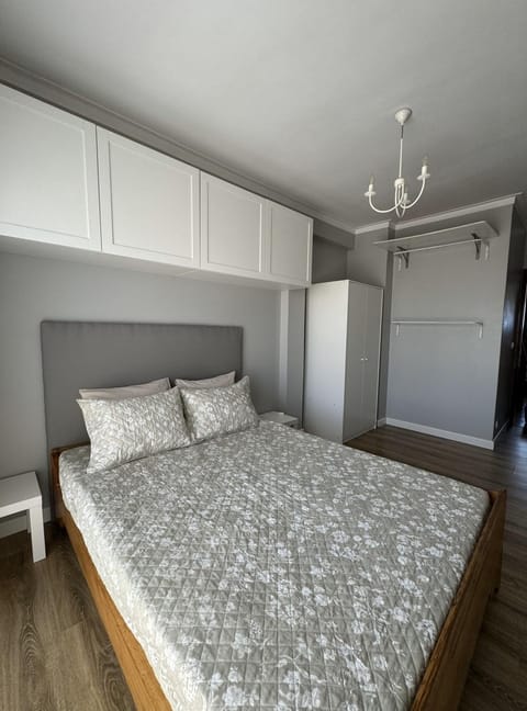 Bed, Bedroom, furniture, towels, wardrobe