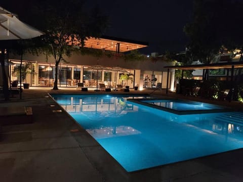 Pool view, Swimming pool
