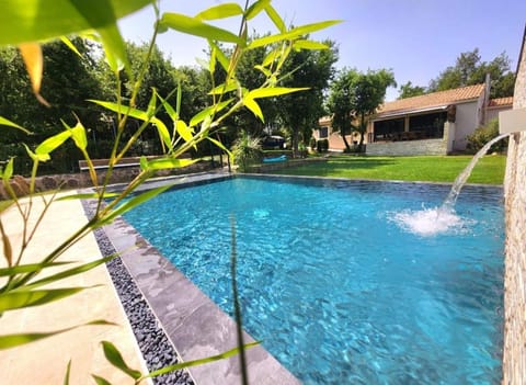 Maison en provence vue sur le luberon House in Provence-Alpes-Côte d'Azur