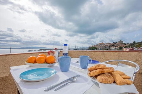 Affitti Brevi Toscana - La Vista sul Porto Apartment in Talamone