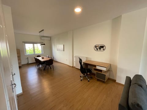 Business facilities, Seating area, Dining area