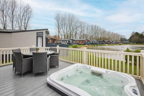 Patio, Hot Tub, furniture
