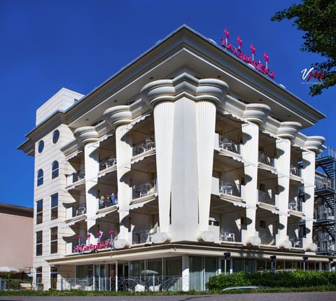 Property building, Day