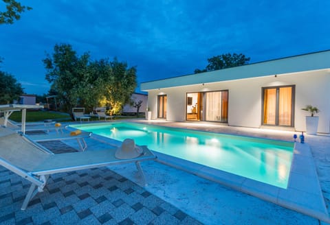 House with pool Mimi Villa in Biograd na Moru
