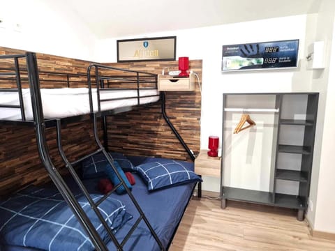 bunk bed