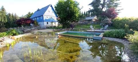 Property building, Spa and wellness centre/facilities