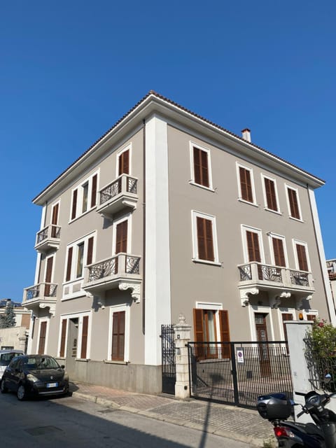 Property building, Parking