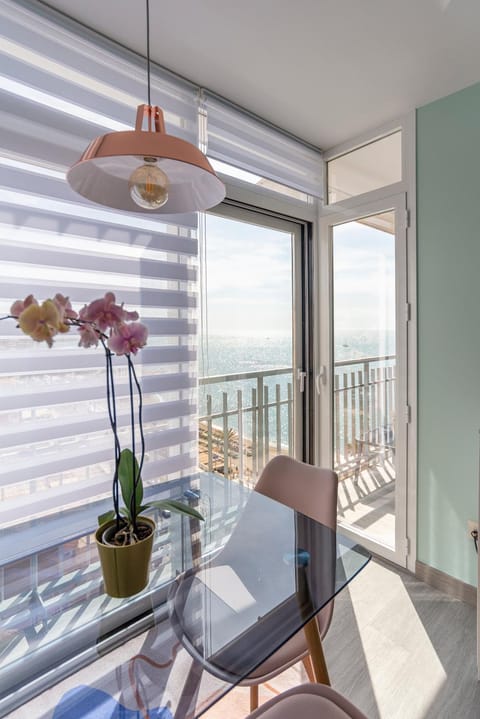 Dining area, Sea view