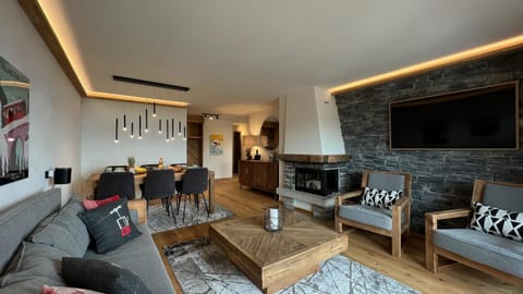 Living room, Seating area