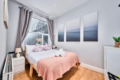 Modern Dog-Friendly Apt Beside Beach- West Beach 1 Apartment in Portrush