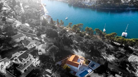 Property building, Neighbourhood, Bird's eye view, Beach