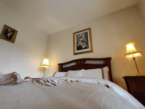 'Senán' Luxury Double Room Vacation rental in County Sligo