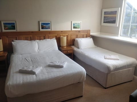 Avonmore House Guest Accommodation Bed and Breakfast in County Waterford