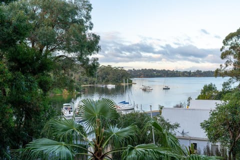 Balcony/Terrace, Lake view