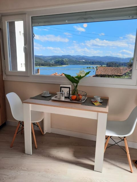 Food and drinks, Lake view, River view, Drinks