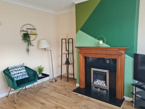 TV and multimedia, Living room, Seating area