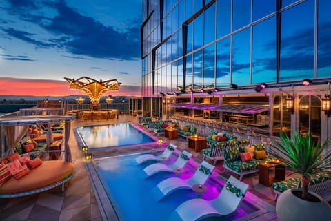 Swimming pool