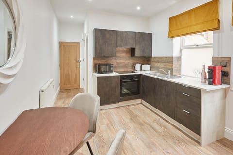 Dining area, kitchen