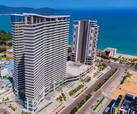 Property building, Day, Neighbourhood, Natural landscape, Bird's eye view, Beach, City view, Sea view, Street view, Location, Parking