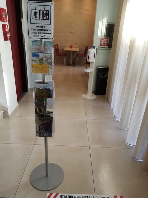 Communal lounge/ TV room