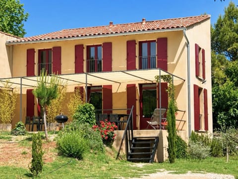 Property building, Patio, Garden, Garden, Balcony/Terrace, Garden view