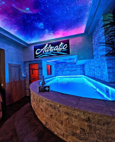 Hot Tub, Spa and wellness centre/facilities, Pool view, Swimming pool