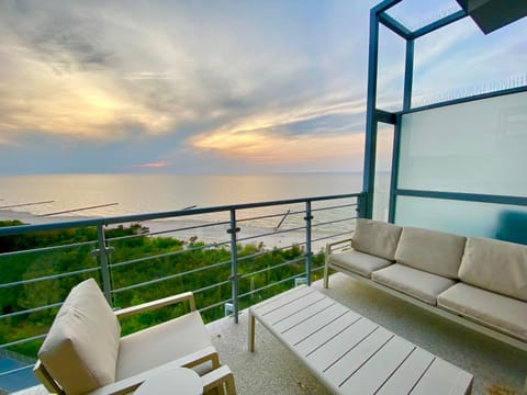 Day, Natural landscape, Balcony/Terrace, Sea view