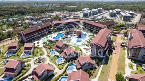 Facade/entrance, Bird's eye view