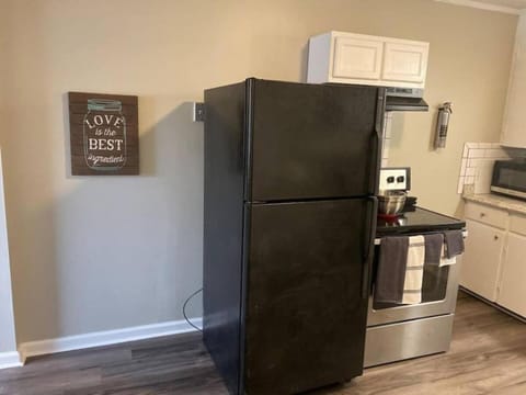 3 Bedroom Cozy Home Minutes From Tims Ford Lake Apartment in Tennessee